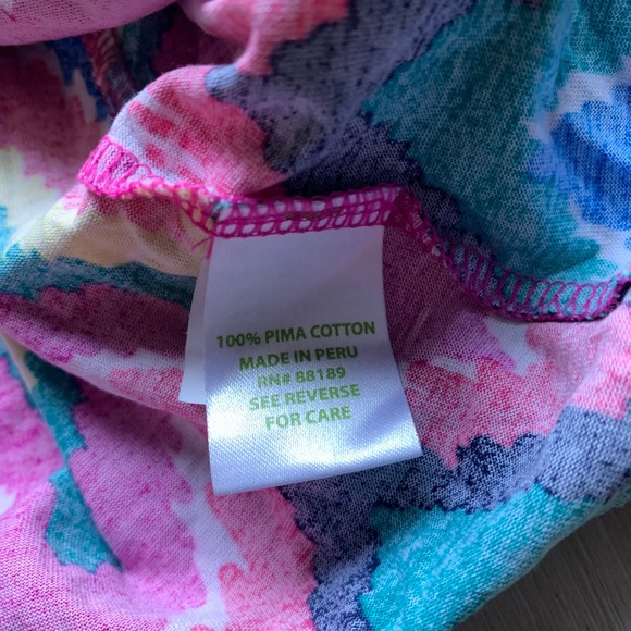 Lilly Pulitzer Cynthia Top Multicolor Hearts of Flutter Chevron V-Neck Tee SZ M - Picture 6 of 6